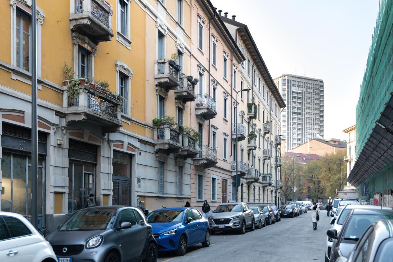 Apt Vicino Metropolitana Porta Romana, 4 Minuti Da Duomo, Free Wifi&netflix Apartment Mailand