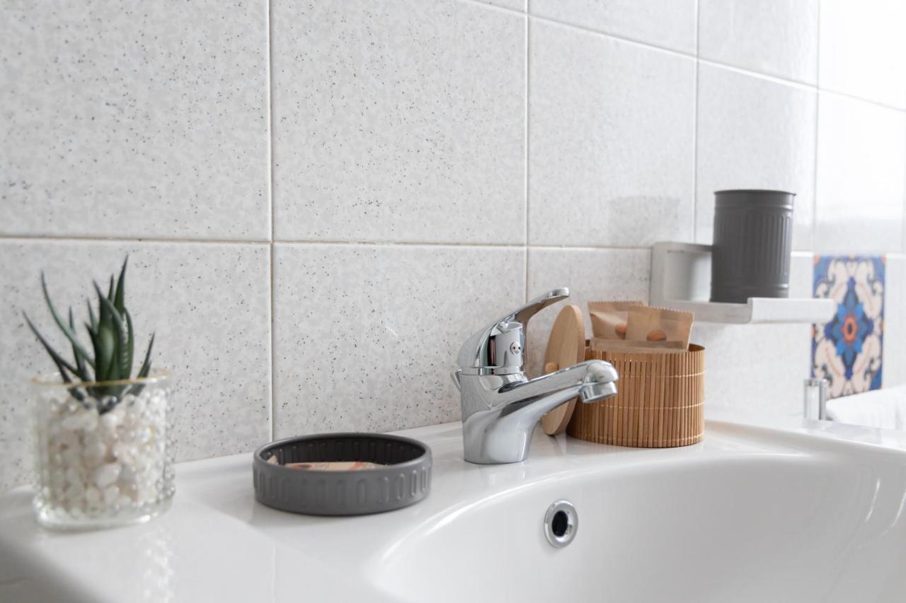 Apt Vicino Metropolitana Porta Romana, 4 Minuti Da Duomo, Free Wifi&netflix Apartment Mailand